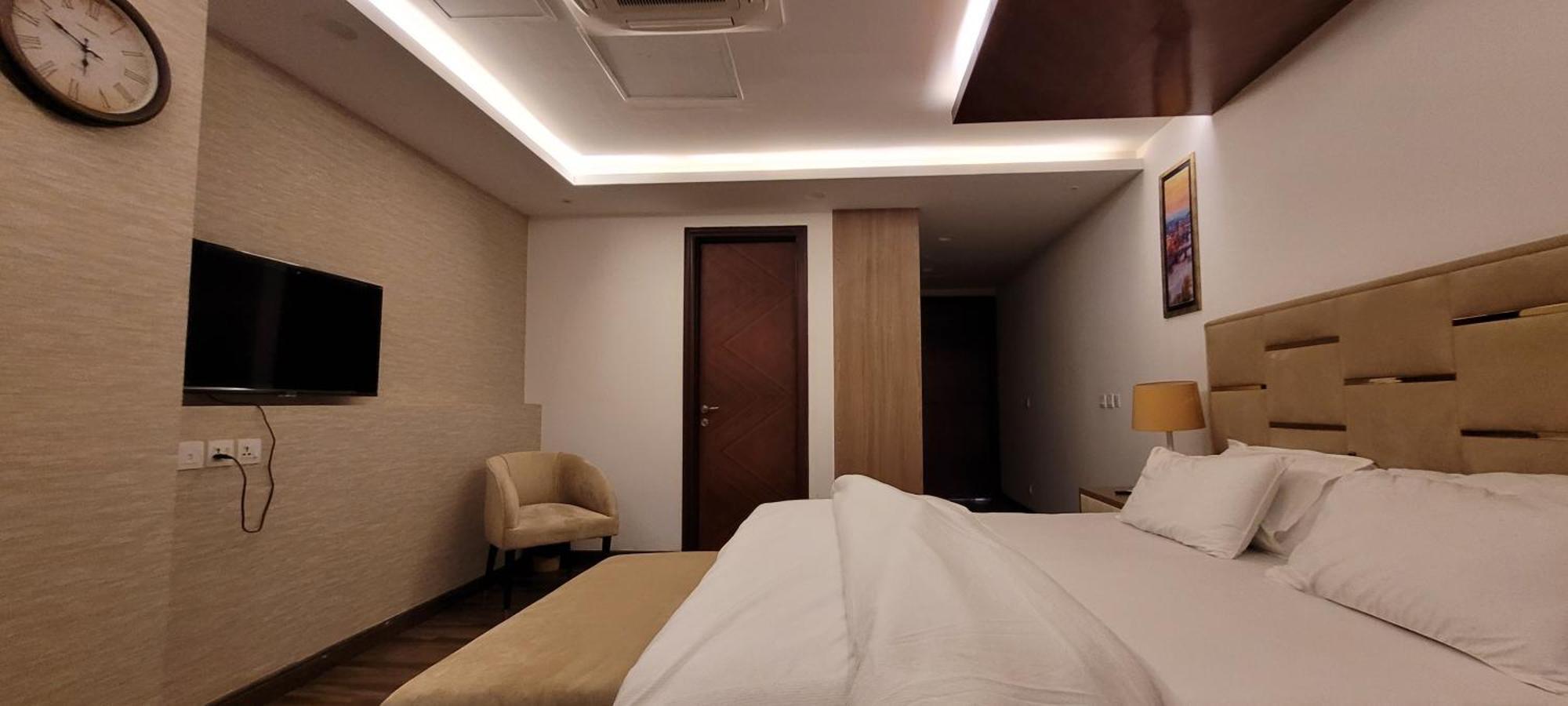 Goldcrest Luxury Apartments Lahore Ngoại thất bức ảnh